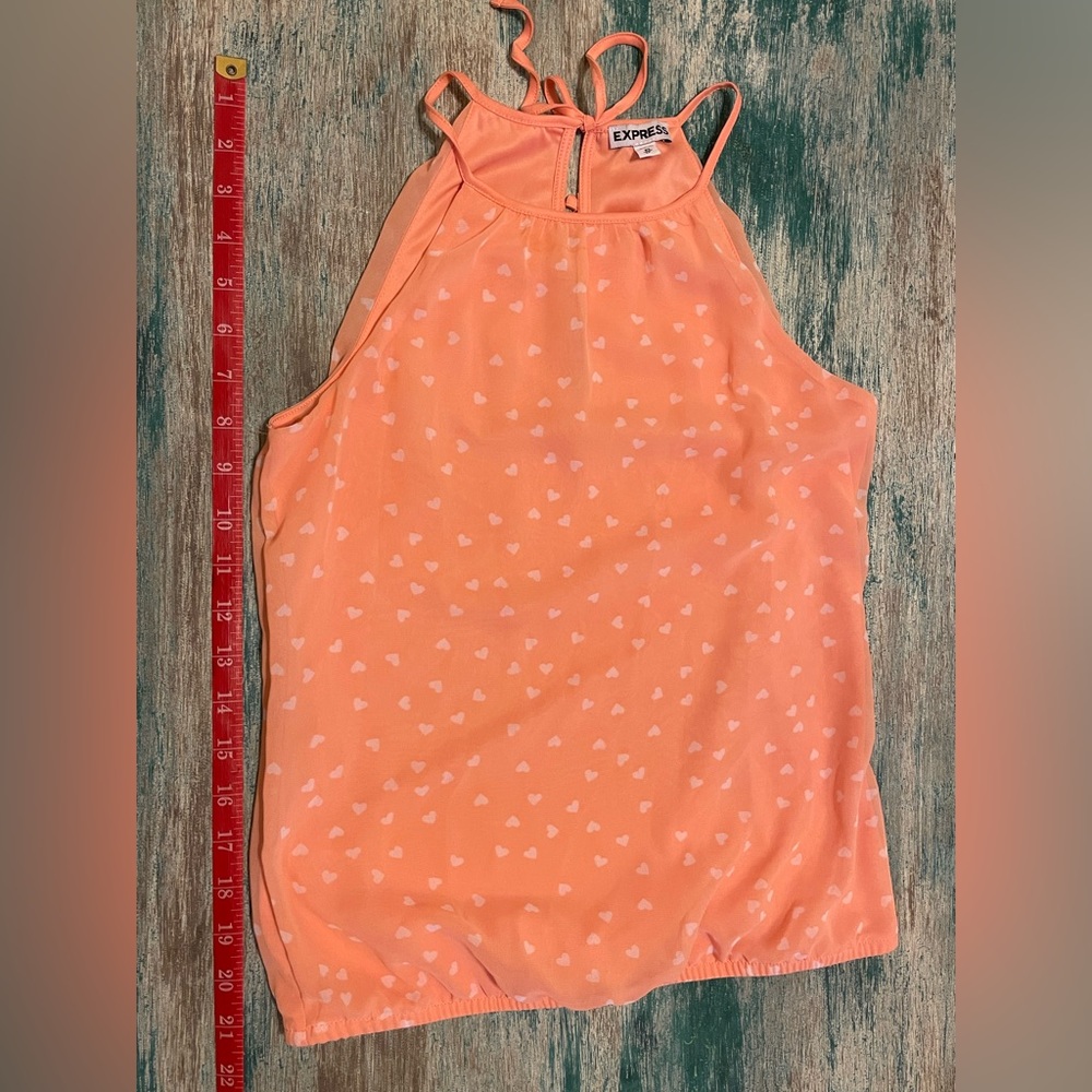Express XS Peach/Heart Pattern Tank 🍑 🤍 - Picture 4 of 5
